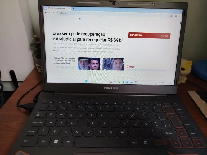 Vendo Notebook Positivo Novo