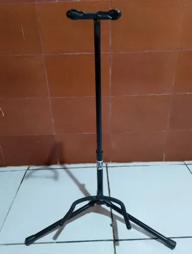 Suporte Para Contra-Baixo, Guitarra e Violão LN MUSIC Novo R$:90,00