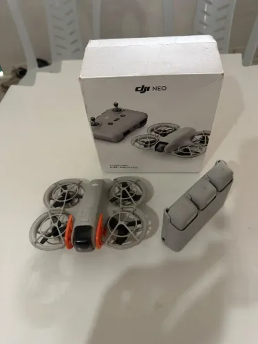 DJI NEO