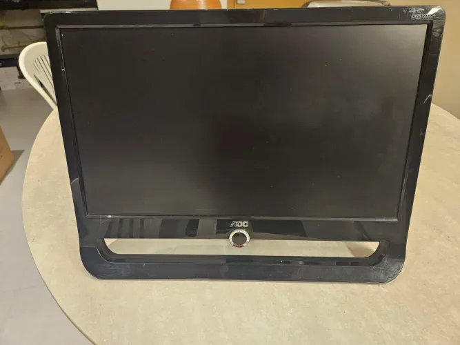 MONITOR AOC