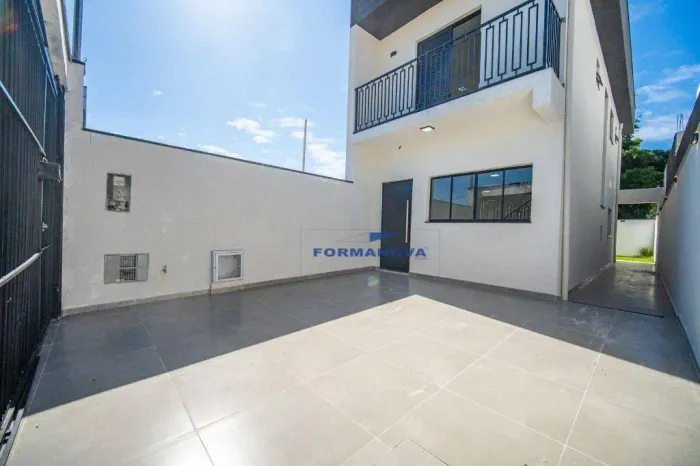 Casa com 3 dormitórios sendo 1 suíte à venda na Granja Viana - Cotia/SP