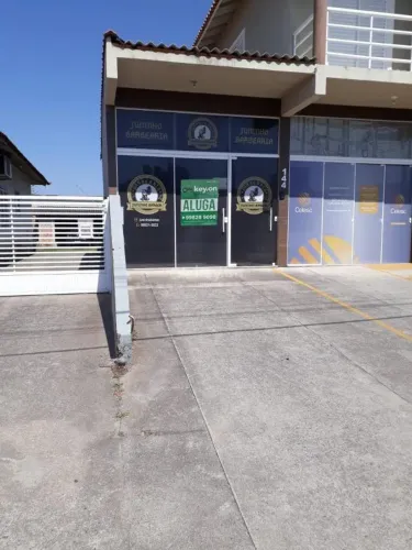 Aluga-se Sala Comercial Térrea