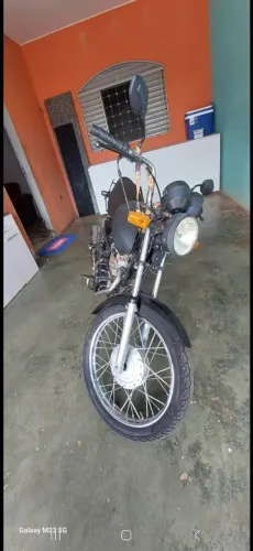 Honda cg 2007 com bau e documentacao em dias pronta pra rodar.