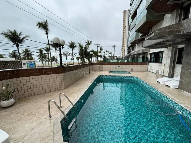 LOCAÇÃO DEFINITIVA FRENTE MAR 3 DORMITORIOS COM LAZER COMPLETO POR APENAS R$ 4.900,00 O PA