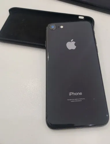 iPhone 8
