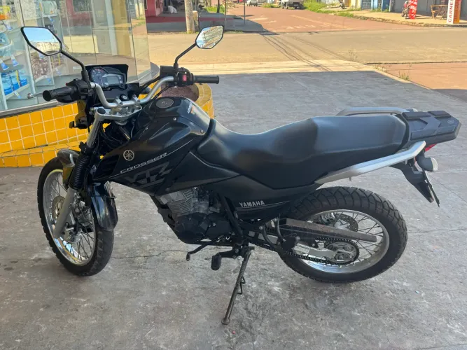 Vendo moto Crosser 150