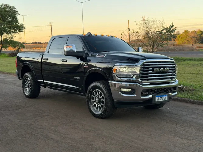 Ram 3500 Limited Longhorn 6.7 TB CD Diesel 2023