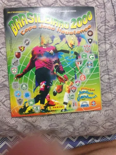 Álbum campeonato brasileiro 2000 incompleto