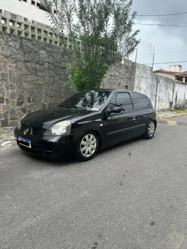 Renault Clio Hi-flex 1.0 16V 3P 2011