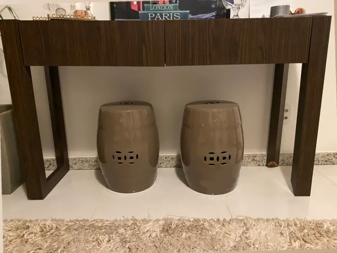 Puff decorativo em cerâmica 