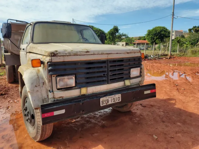 Vendo caminhão basculante Chevrolet custom
