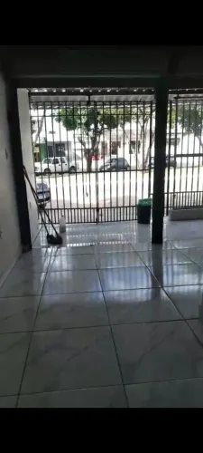 Aluga-se Loja Comercial