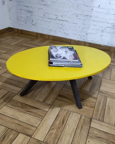 Mesa de centro amarela - Moderna e irreverente!