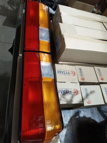 Lanternas tricolor VW Voyage quadrado fitam GL CL Sport
