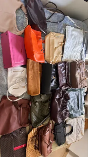 Lote bolsas diversas com 20 peças