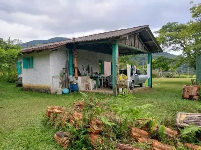 Sítio em 3 Riachos, Biguaçu SC - C. nascente, pomar e casa - 320 mil