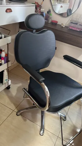 Cadeira maquiagem e cabelo hidráulica nova 