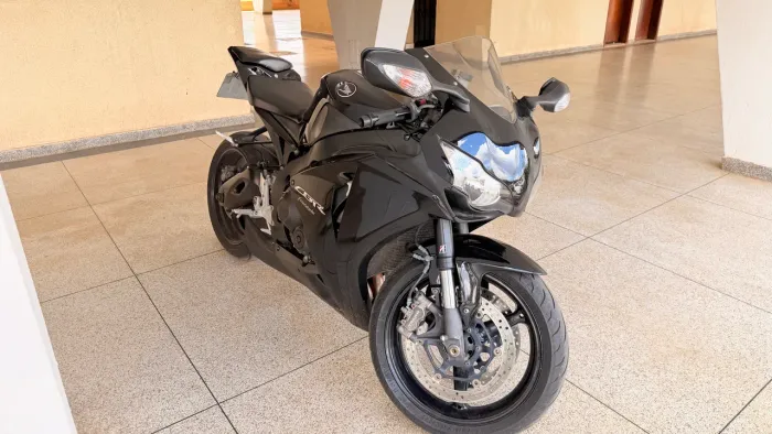 Moto Honda CBR 1000RR fireblade