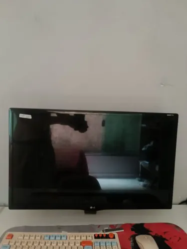 TV LG 28 - Smart TV FULL HD