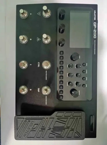 Valeton GP 200 na caixa 
