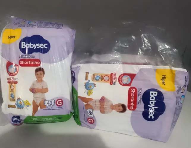 2 Pacotes de fralda babysec G total de 96 unidades 