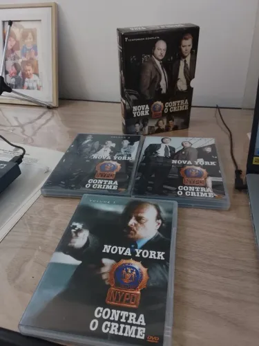 Caixa DVD - Nova York Contra o Crime (1ª Temporada Completa)