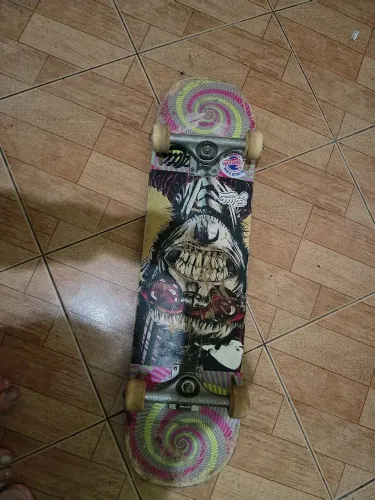 Skate bom shep attite rolamento spitfire lixa emborrachada roda chaze 5 meses de uso