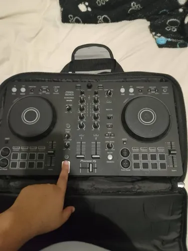 Ddj Flx4 semi nova muito conservada