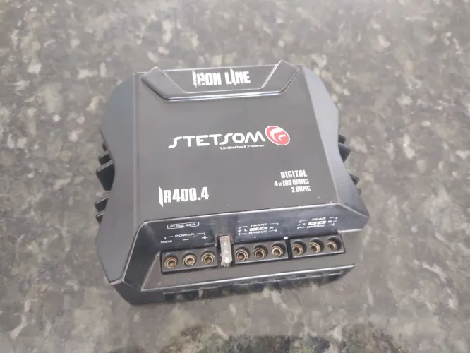 Potência digital Stetsom 400rms grave e voz