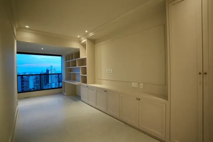 Nobre apto 1/4 Sala, Nascente, Vista Mar, ótima localização na Graça - Salvador - BA