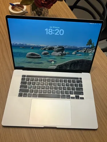Vendo MacBook i7 16GB SSD 256GB 16polegas 