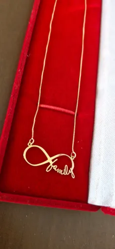 Corrente de ouro personalizada