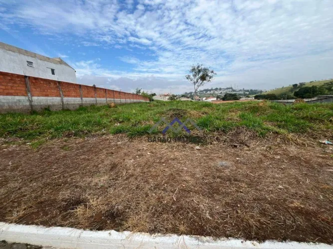 Terreno à venda no condomínio Portal Do Sol com 1000 m² em Jundiaí - SP.