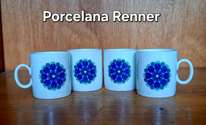 4 xícaras de café porcelana Renner com design "Medallion""