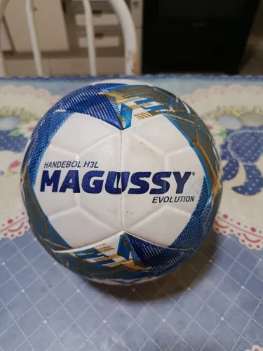Bola de handebol magussy