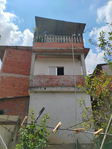 Vendo terreno com 3 casas ótimo pra renda de aluguel ou moradia