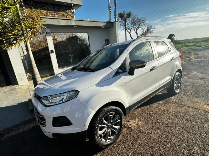 Ford Ecosport Freestyle 1.6 16V Flex 5P 2014