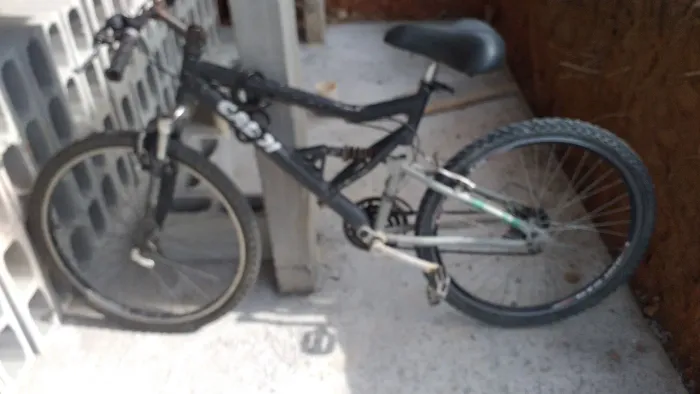 Vendo bicicleta Caloi aro 26.