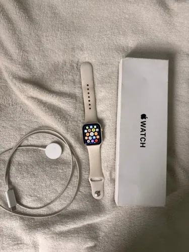 Apple Watch Se Gps Caixa Estelar De Alumínio 40 Mm Pulseira Esportiva Estelar P/m