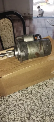 Vendo motor de partida dez dente 300,00