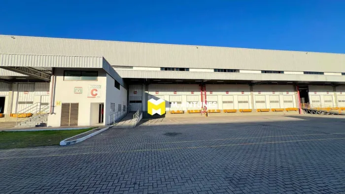 Galpão para Locação em Condomínio 9,148m². Possui Docas