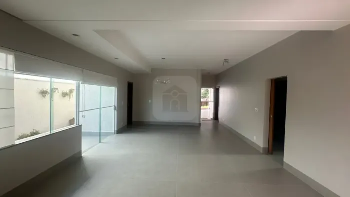 Casa para locação no bairro Nova Uberlândia
