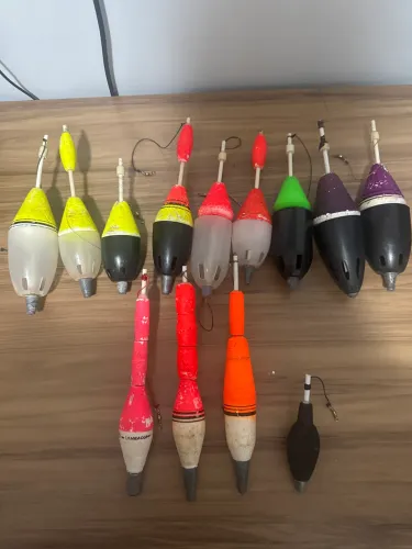Boias para Pesqueiros - Cevadeiras e Torpedos de Pesca