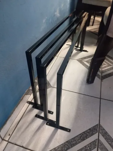 Arara cabideiro 