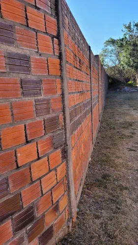 Sítio com casa nova na CACIMBA VELHA.