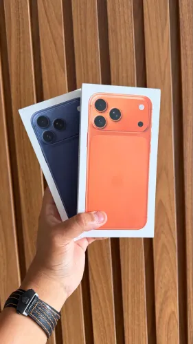 iPhone 17 pro Max 256gb Azul, laranja 6.999 ( lacrado )