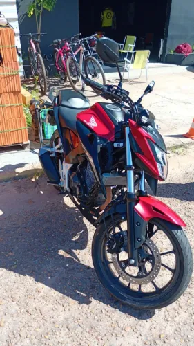 CB Twister 300f semi nova