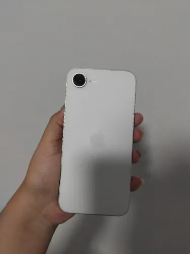iPhone 16e 128gb 15 dias de uso bateria 100%