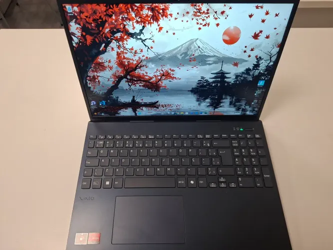 Notebook VAIO FE16 Ryzen 7 5825U, 8GB RAM, SSD 512GB, Tela 16" IPS