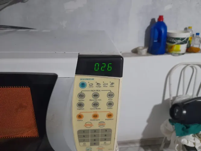 Vendo microondas Eletrolux
